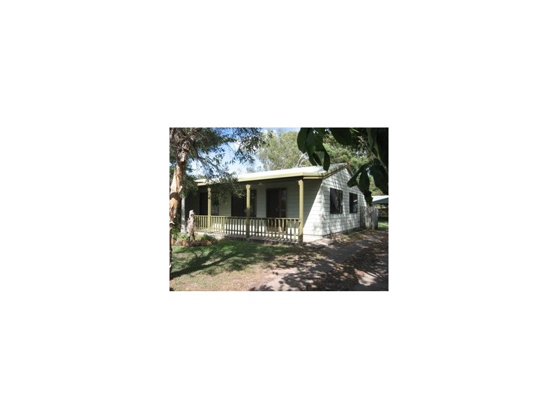 105 Pulgul Street, Urangan QLD 4655