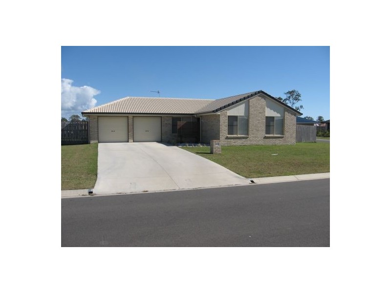 4 Manfred Way, Point Vernon QLD 4655