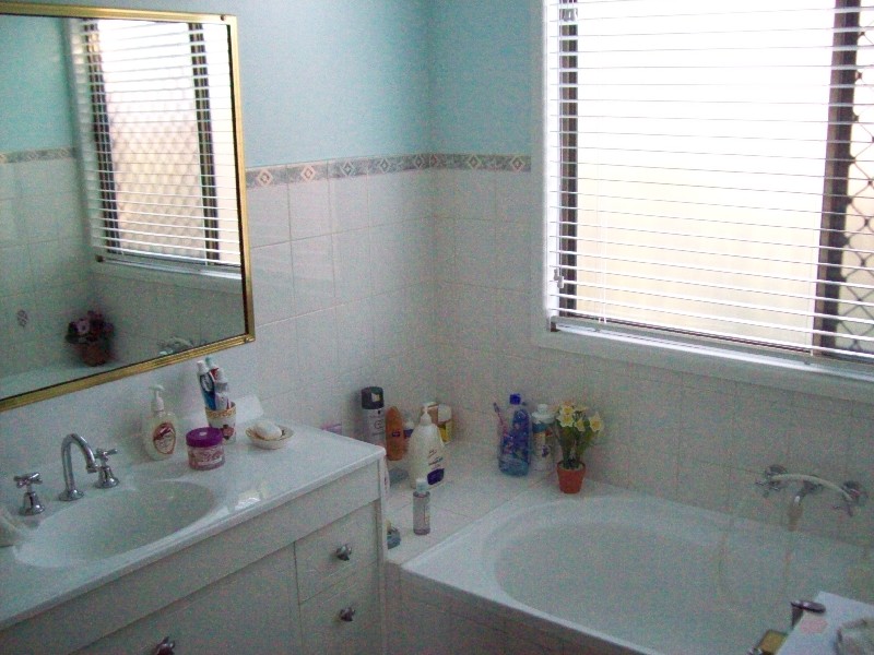 41 Hansen Street, Urangan QLD 4655