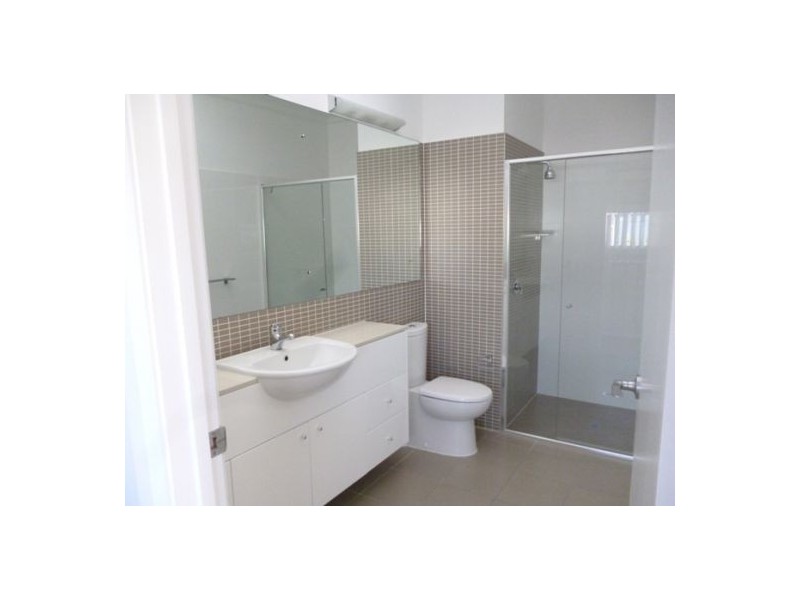 1/31 King Street, Urangan QLD 4655