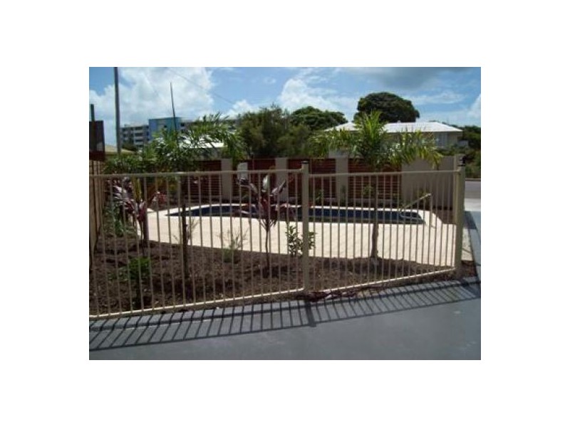 1/31 King Street, Urangan QLD 4655