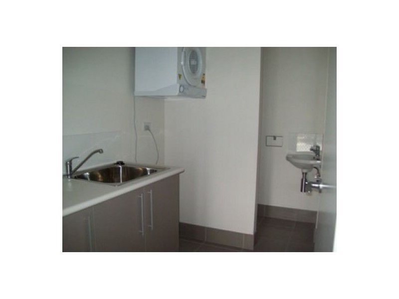 2/31 King Street, Urangan QLD 4655