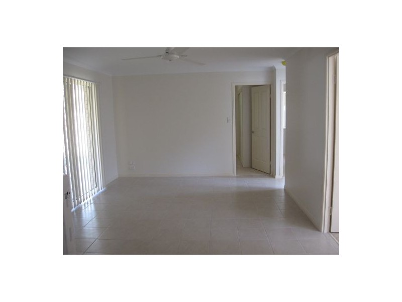 36 Topaz Circuit, Urangan QLD 4655