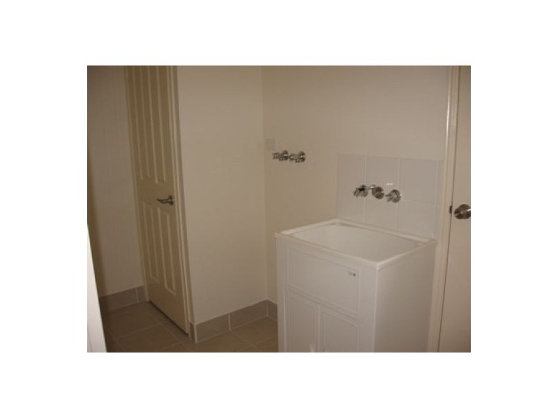 36 Topaz Circuit, Urangan QLD 4655