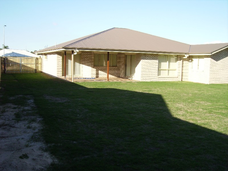 9 Lakes Bvd, Burrum Heads QLD 4659