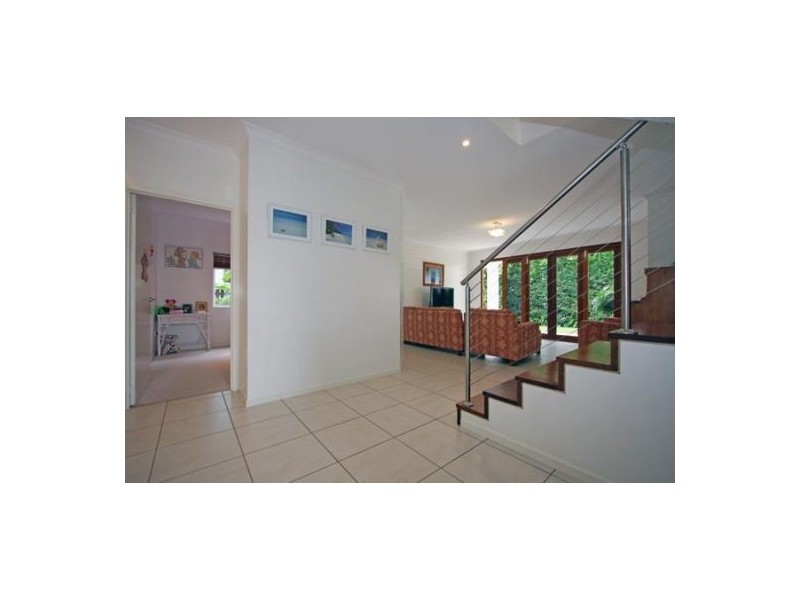 537 Esplanade, Urangan QLD 4655