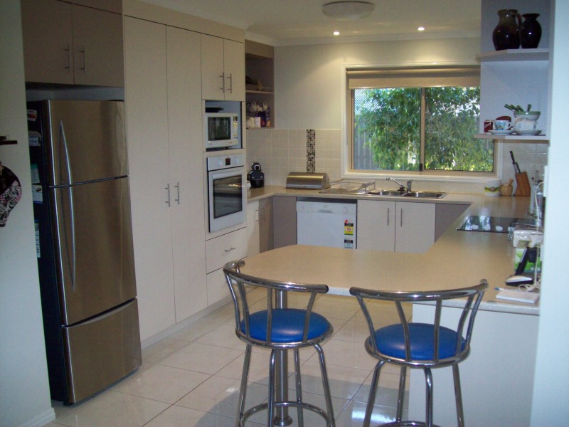 46 Moolyyir Street, Urangan QLD 4655