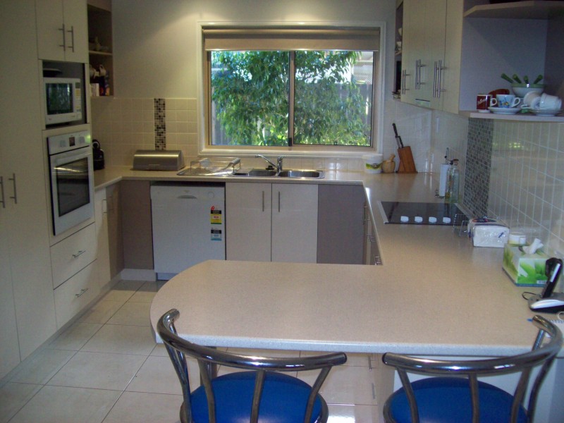 46 Moolyyir Street, Urangan QLD 4655