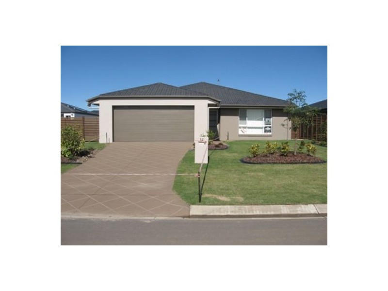 12 Fishburn Way, Eli Waters QLD 4655