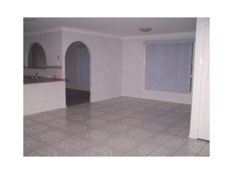 15 Heather Way, Urraween QLD 4655