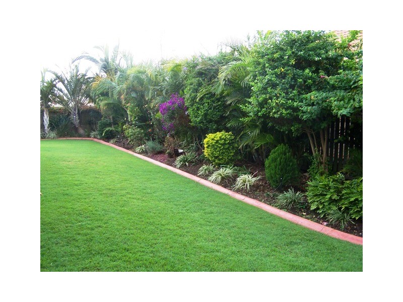 15 Heather Way, Urraween QLD 4655