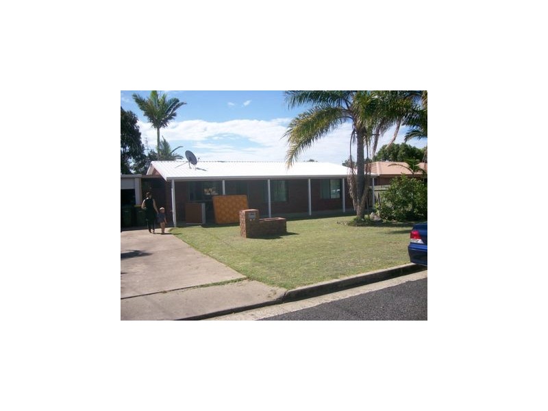 15  Mathew Drive, Urangan QLD 4655