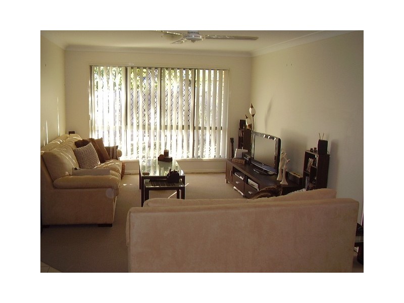 5 Trill Court, Urangan QLD 4655