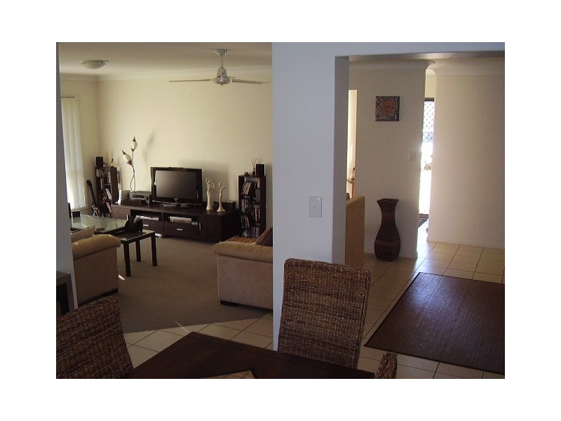 5 Trill Court, Urangan QLD 4655