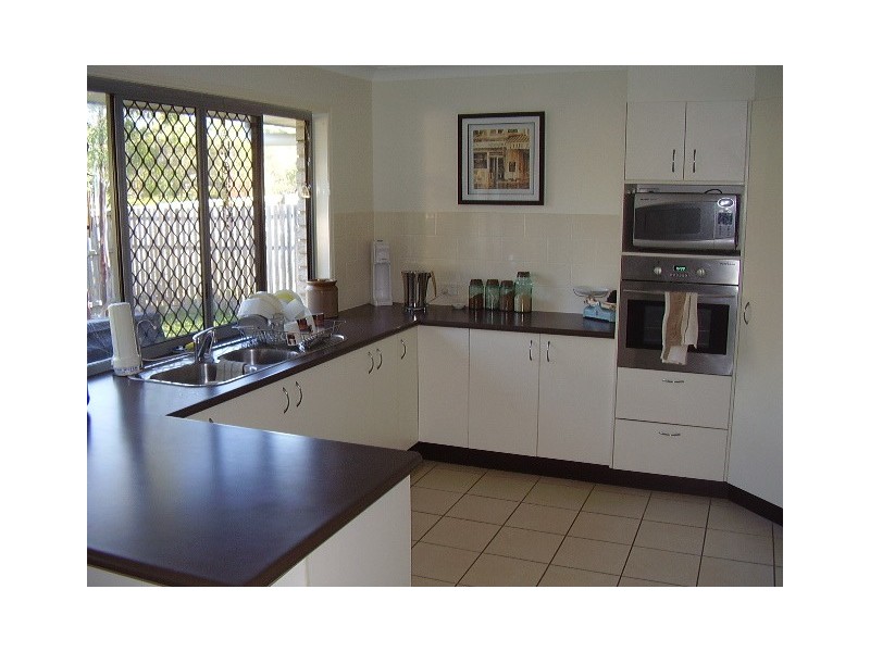 5 Trill Court, Urangan QLD 4655