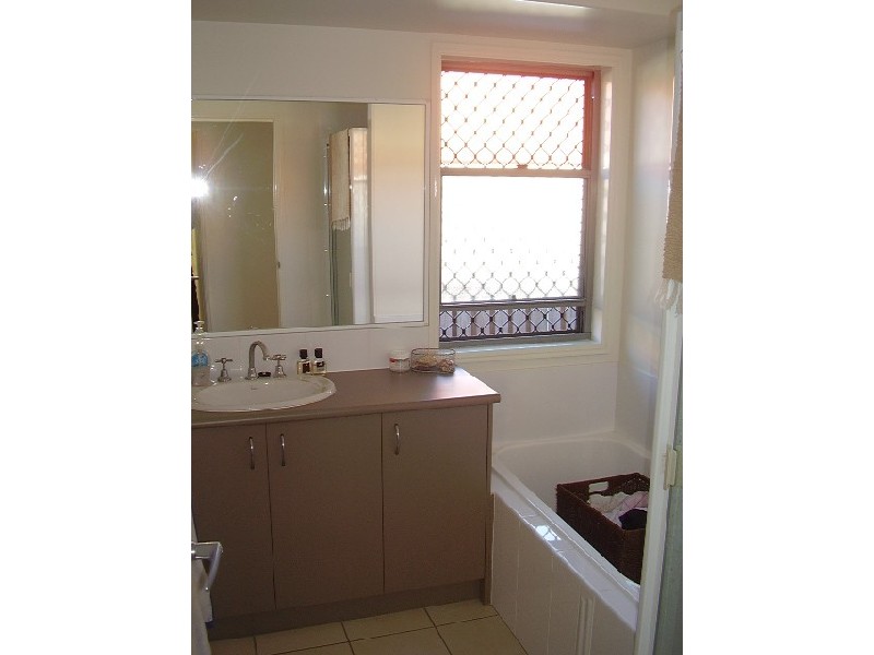 5 Trill Court, Urangan QLD 4655