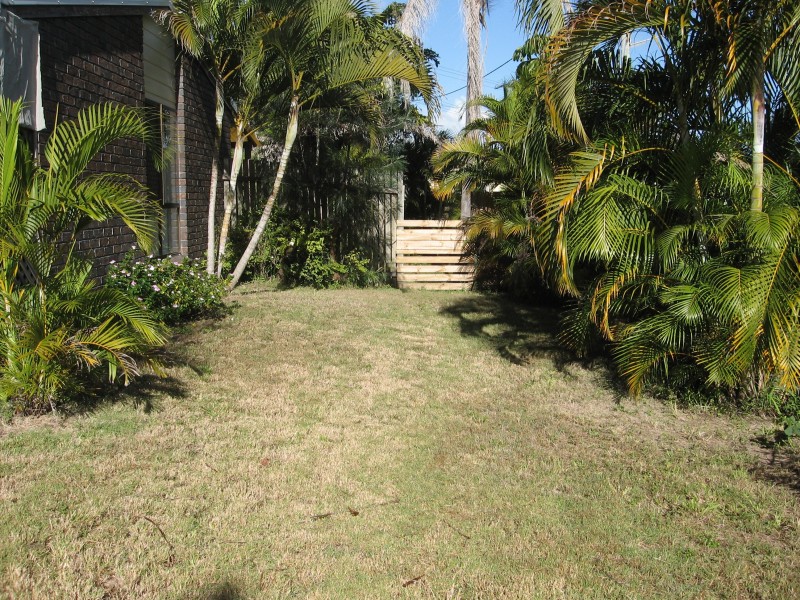 58 William Street, Urangan QLD 4655