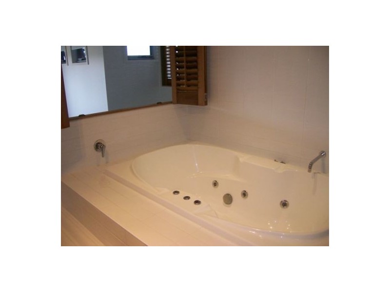 41/80 Moolyyir Street, Urangan QLD 4655