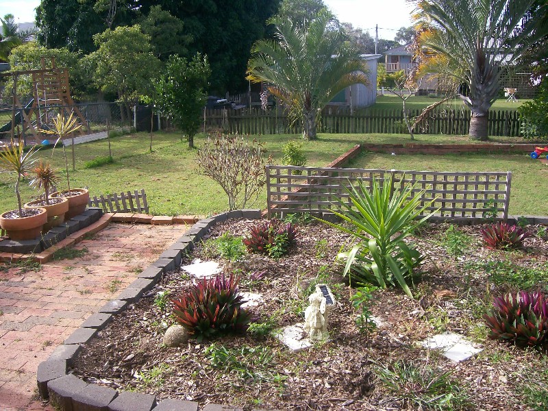 24 Kent Street, Urangan QLD 4655