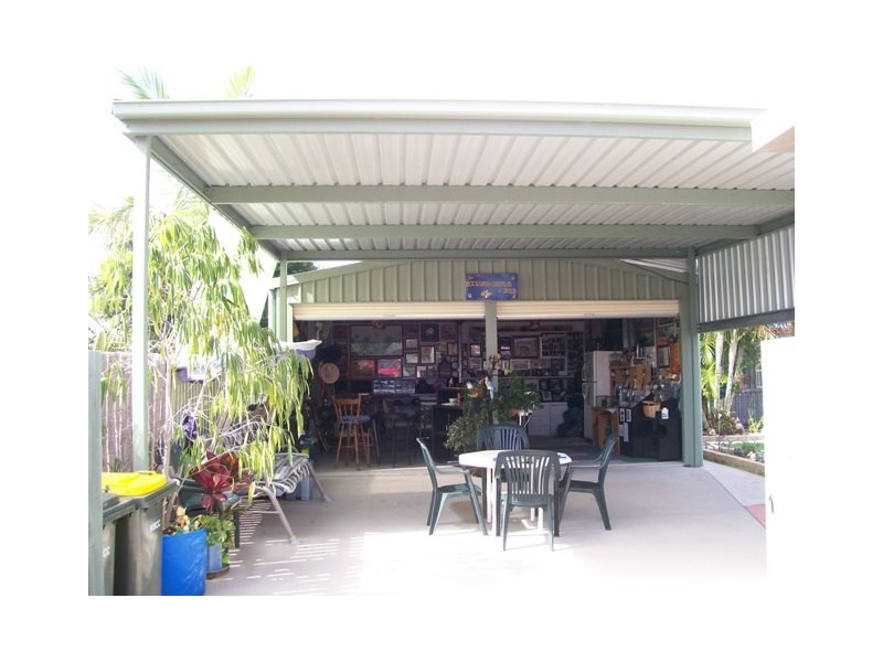 216 Pulgul Street, Urangan QLD 4655
