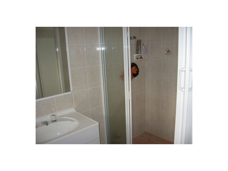 7 Sonder Street, Urangan QLD 4655