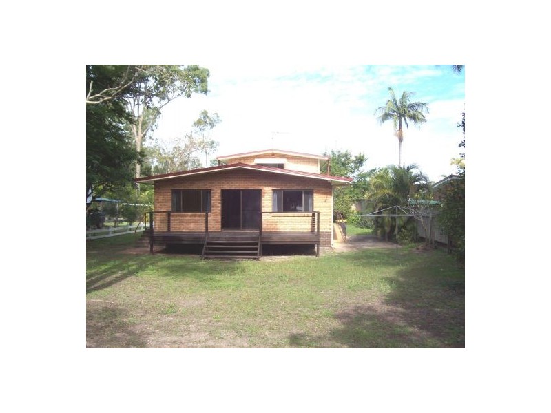 42 Kingfisher Parade, Toogoom QLD 4655