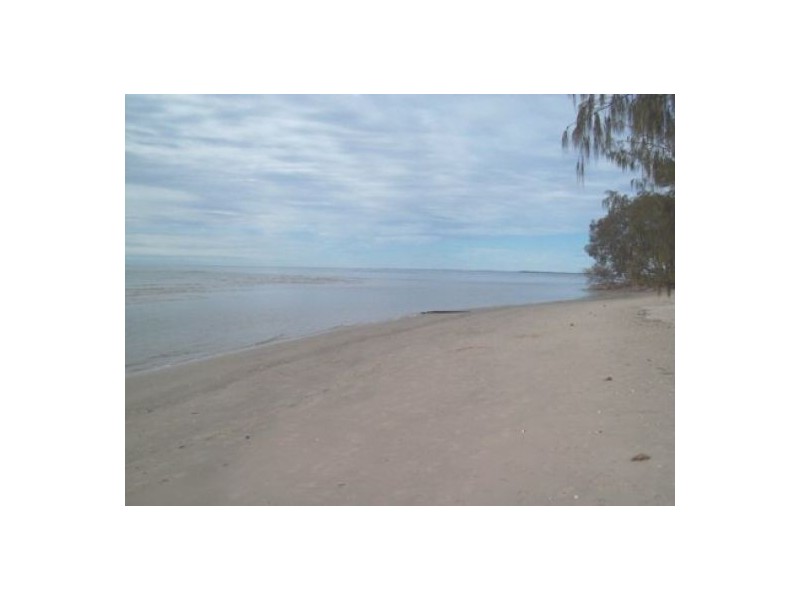 42 Kingfisher Parade, Toogoom QLD 4655