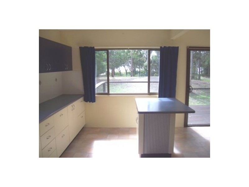 42 Kingfisher Parade, Toogoom QLD 4655