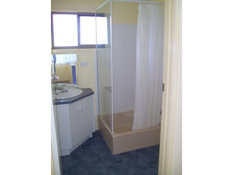 42 Kingfisher Parade, Toogoom QLD 4655