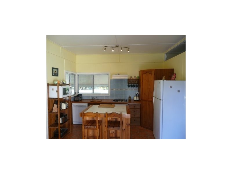Point Vernon QLD 4655
