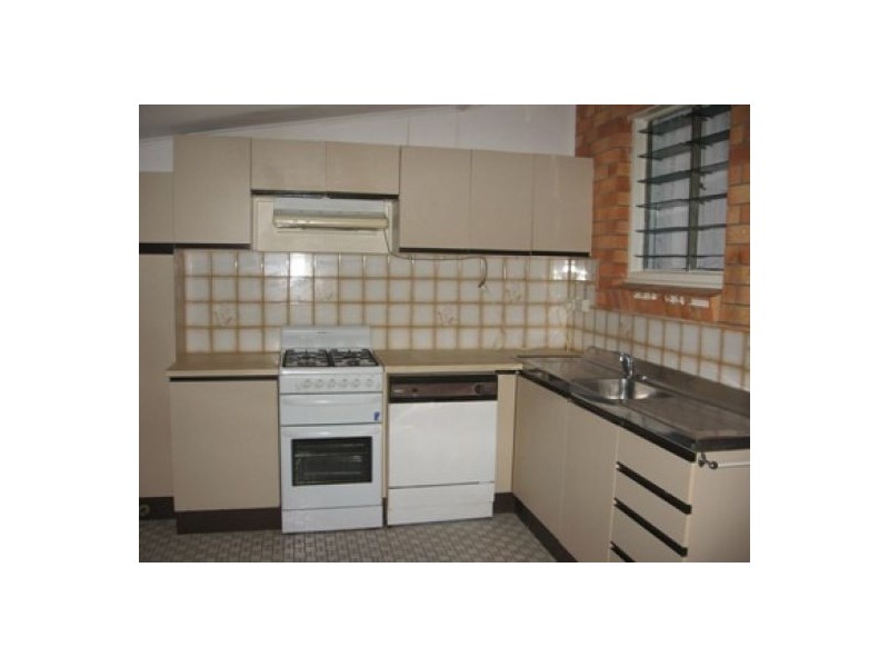 29 Long Street, Point Vernon QLD 4655