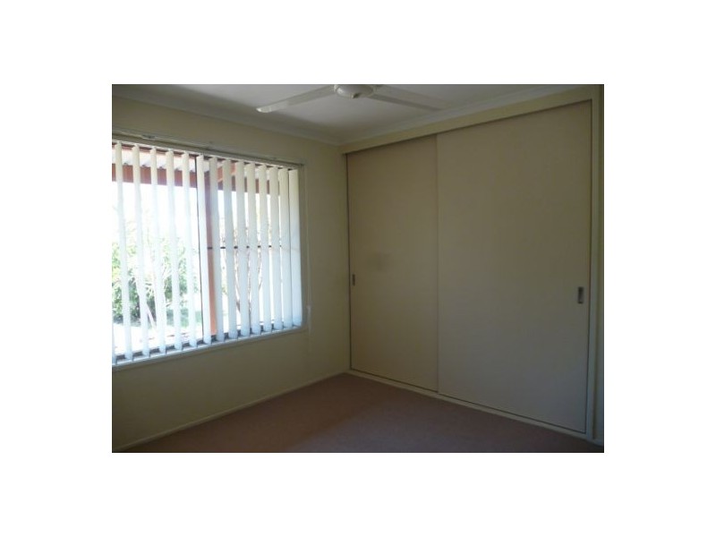 4 Carmel Court, Point Vernon QLD 4655