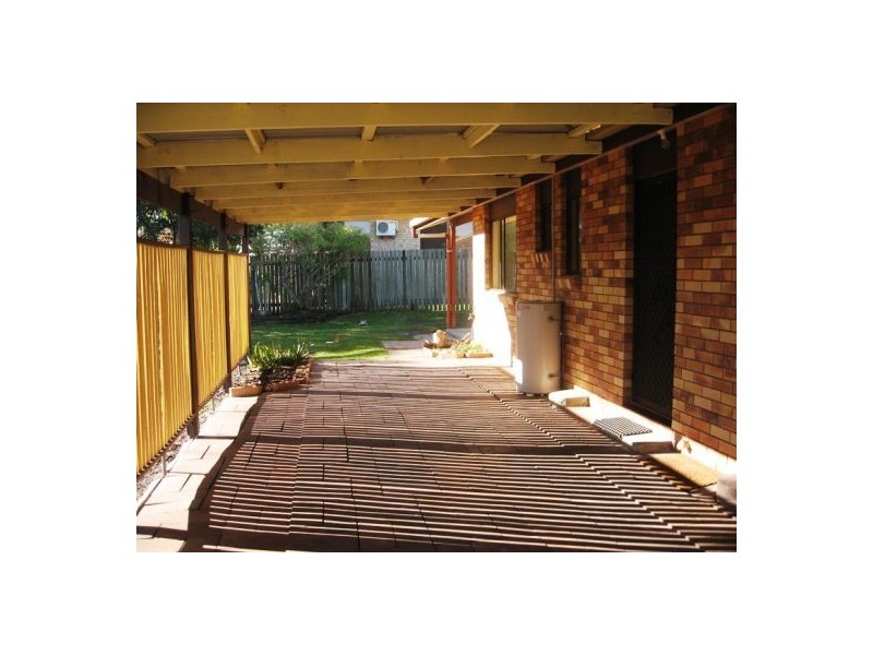 4 Carmel Court, Point Vernon QLD 4655