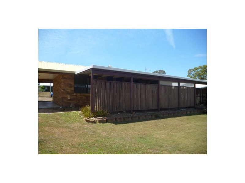 4 Carmel Court, Point Vernon QLD 4655