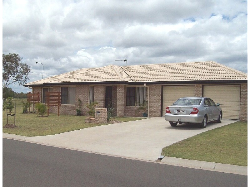 2 Gunsynd Way, Point Vernon QLD 4655