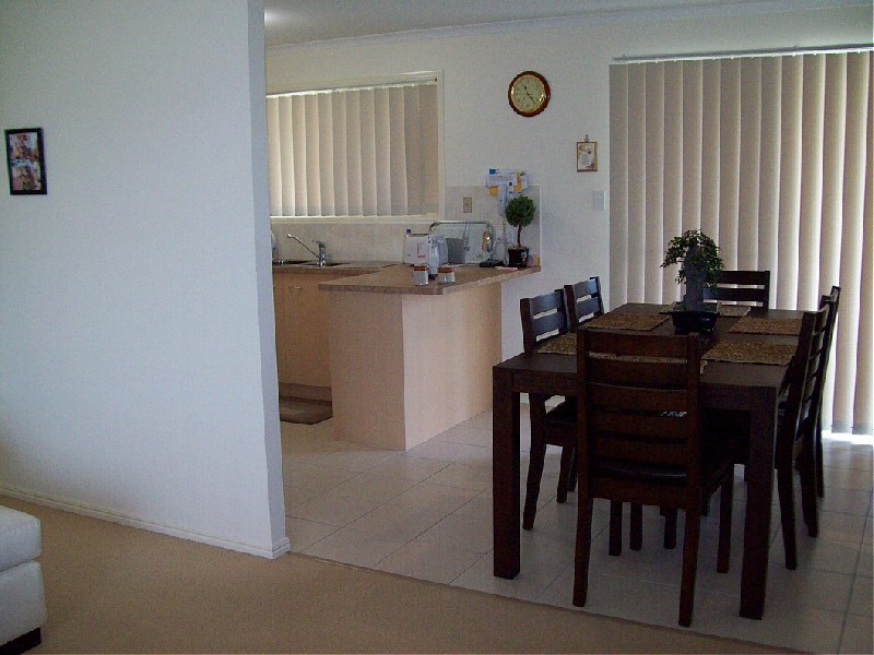 2 Gunsynd Way, Point Vernon QLD 4655