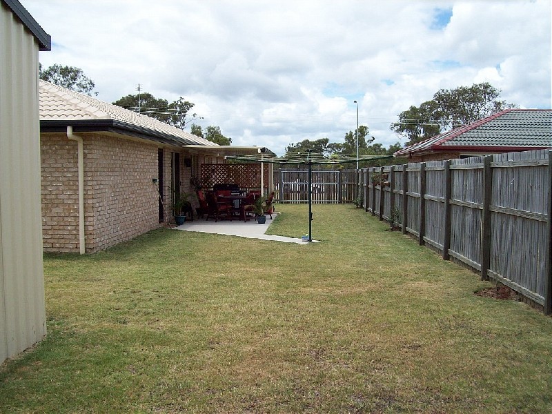 2 Gunsynd Way, Point Vernon QLD 4655