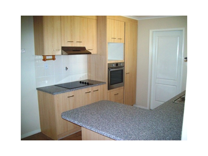 14 Kensi Court, Point Vernon QLD 4655