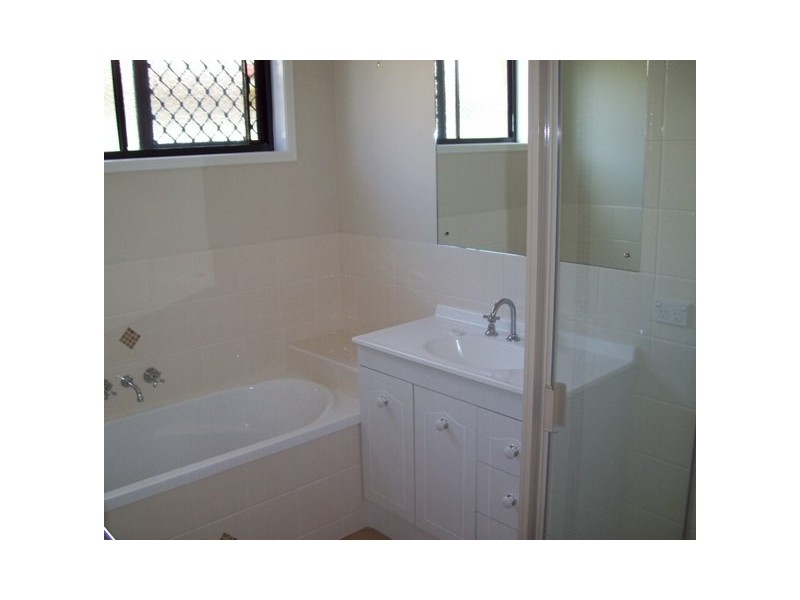 14 Kensi Court, Point Vernon QLD 4655