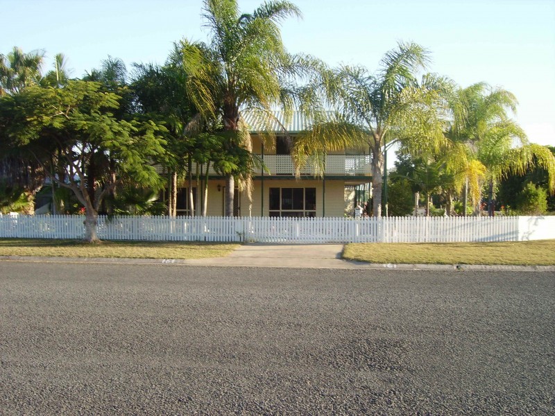 161 Kingfisher Pde, Toogoom QLD 4655