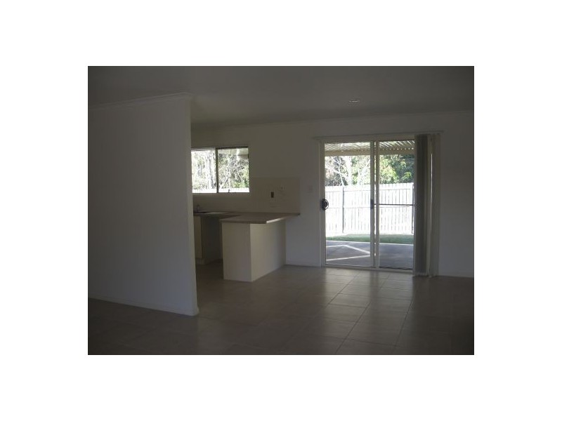 2/10 Daintree Drive, Torquay QLD 4655