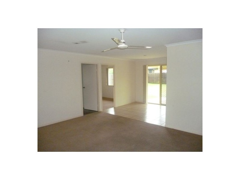 46 Emerald Park Way, Urangan QLD 4655