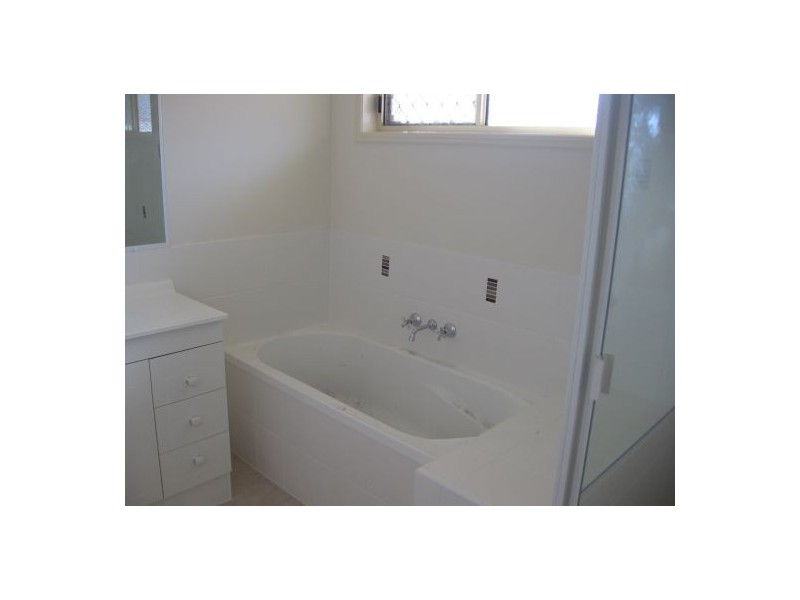 46 Emerald Park Way, Urangan QLD 4655