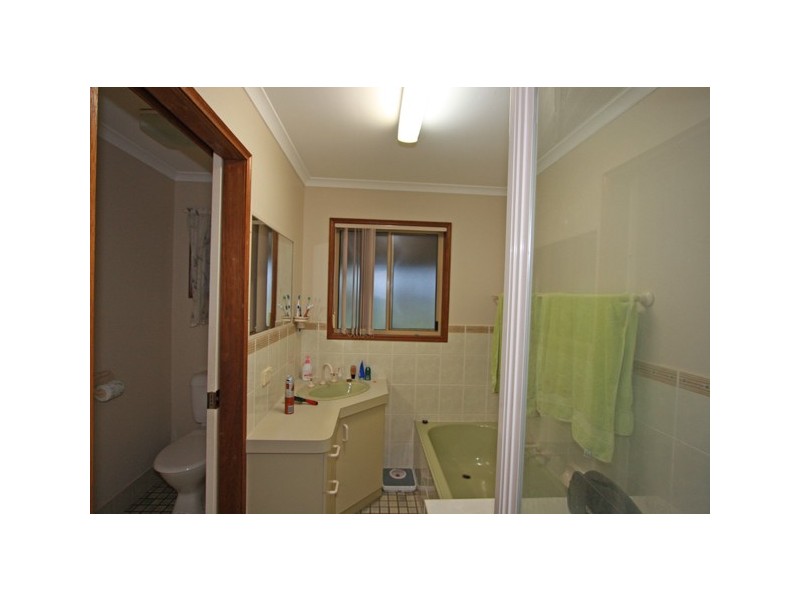 8 Bruce Street, Hervey Bay QLD 4655