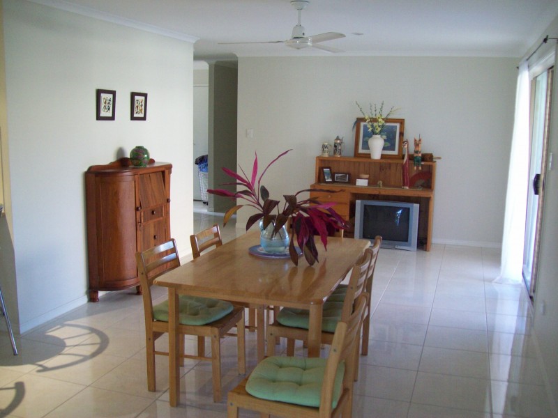 46 Moolyyir Street, Urangan QLD 4655