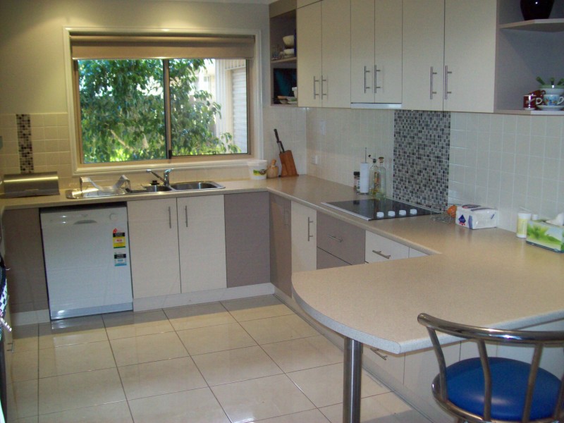 46 Moolyyir Street, Urangan QLD 4655