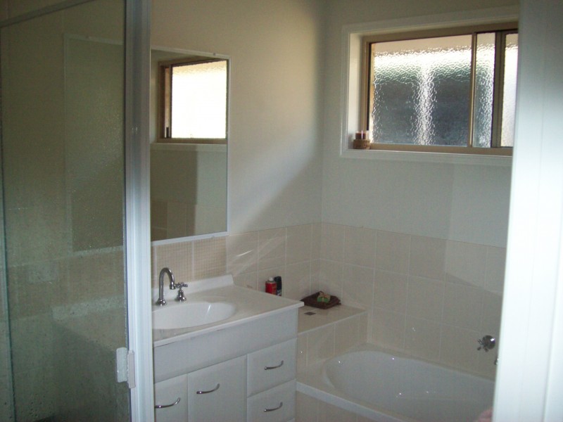 46 Moolyyir Street, Urangan QLD 4655