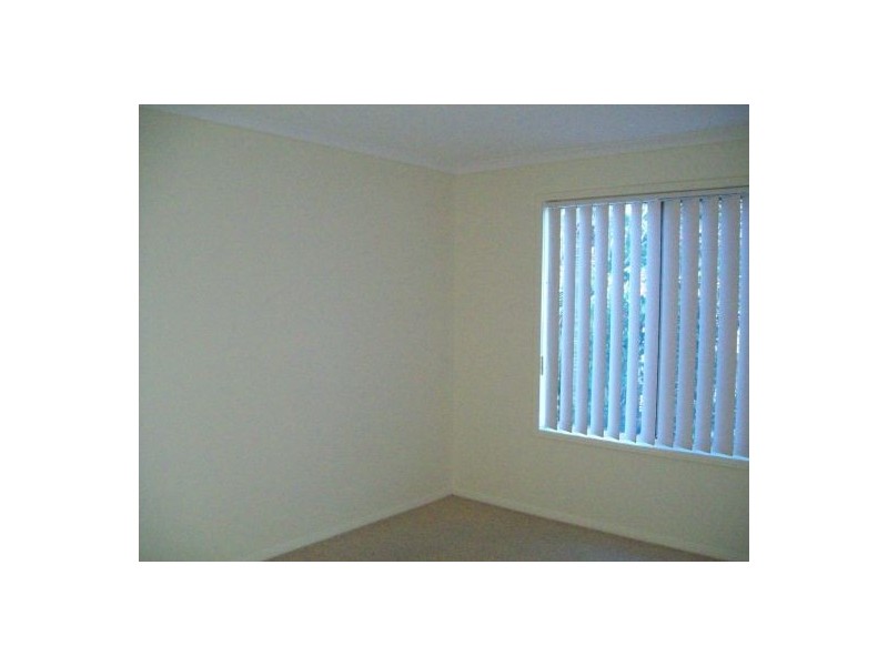 4 Whittaker Street, Urangan QLD 4655