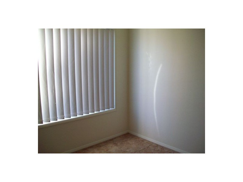 4 Whittaker Street, Urangan QLD 4655