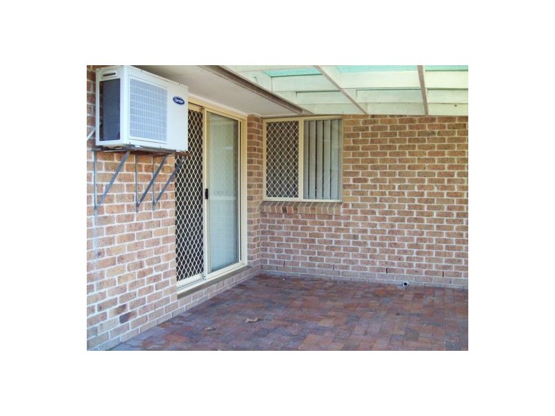 4 Whittaker Street, Urangan QLD 4655